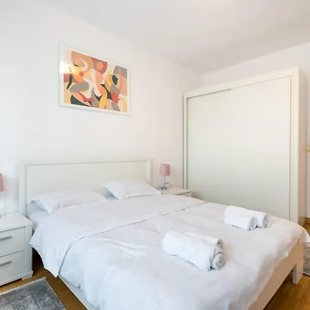 Skyline I 1 Bedroom On Nerva Traian *