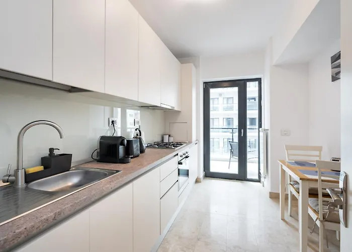 Skyline I 1 Bedroom On Nerva Traian * Bucareste