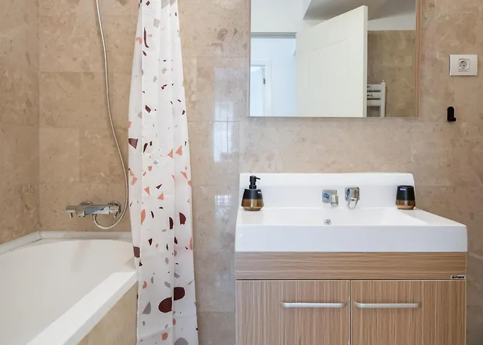 아파트 Skyline I 1 Bedroom On Nerva Traian 부쿠레슈티